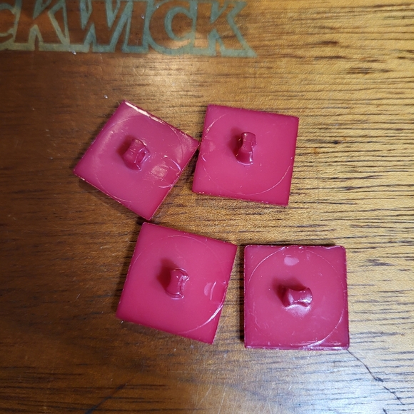 Vintage Red Square Plastic Shank Sewing Buttons ~ 4 Pieces - Picture 3 of 13